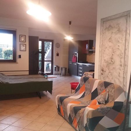 Appartamento Tana per gli ospiti Terni Esterno foto