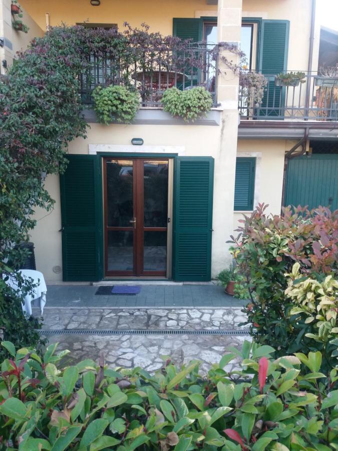 Appartamento Tana per gli ospiti Terni Esterno foto
