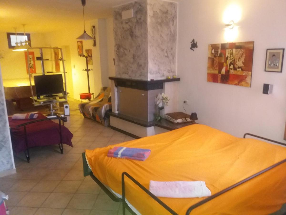 Appartamento Tana per gli ospiti Terni Esterno foto