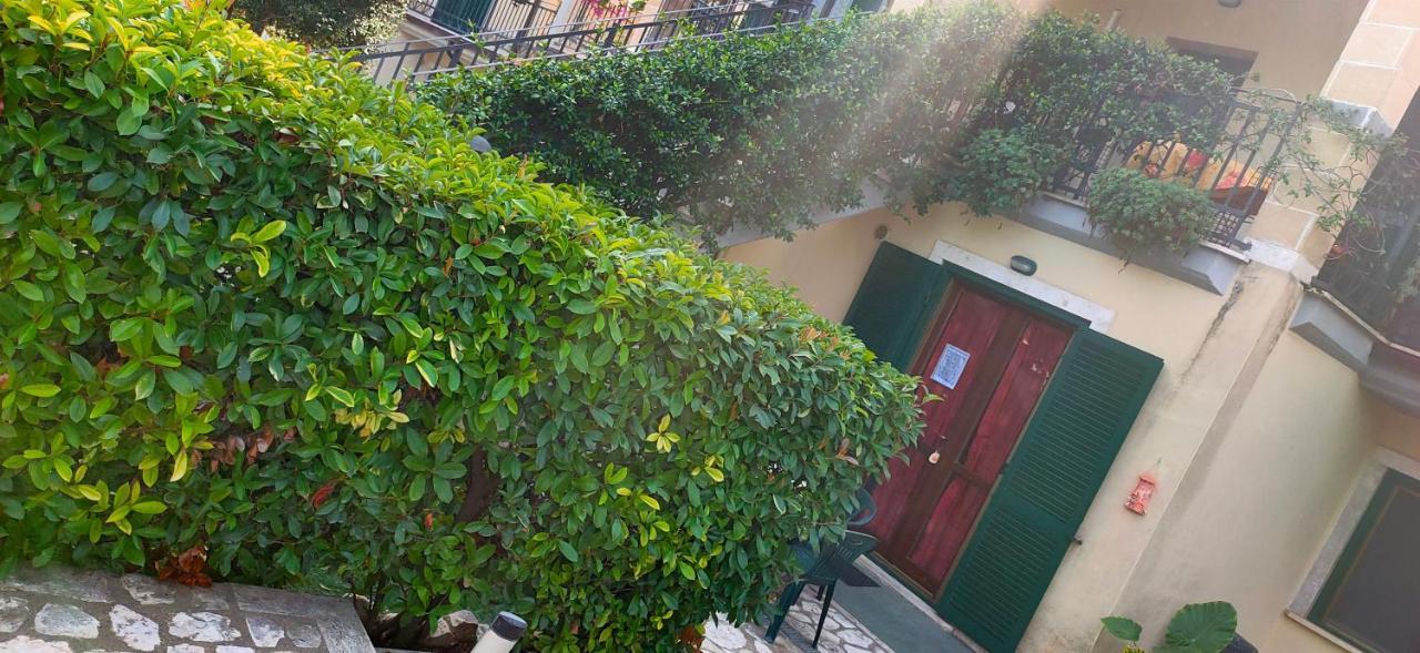 Appartamento Tana per gli ospiti Terni Esterno foto