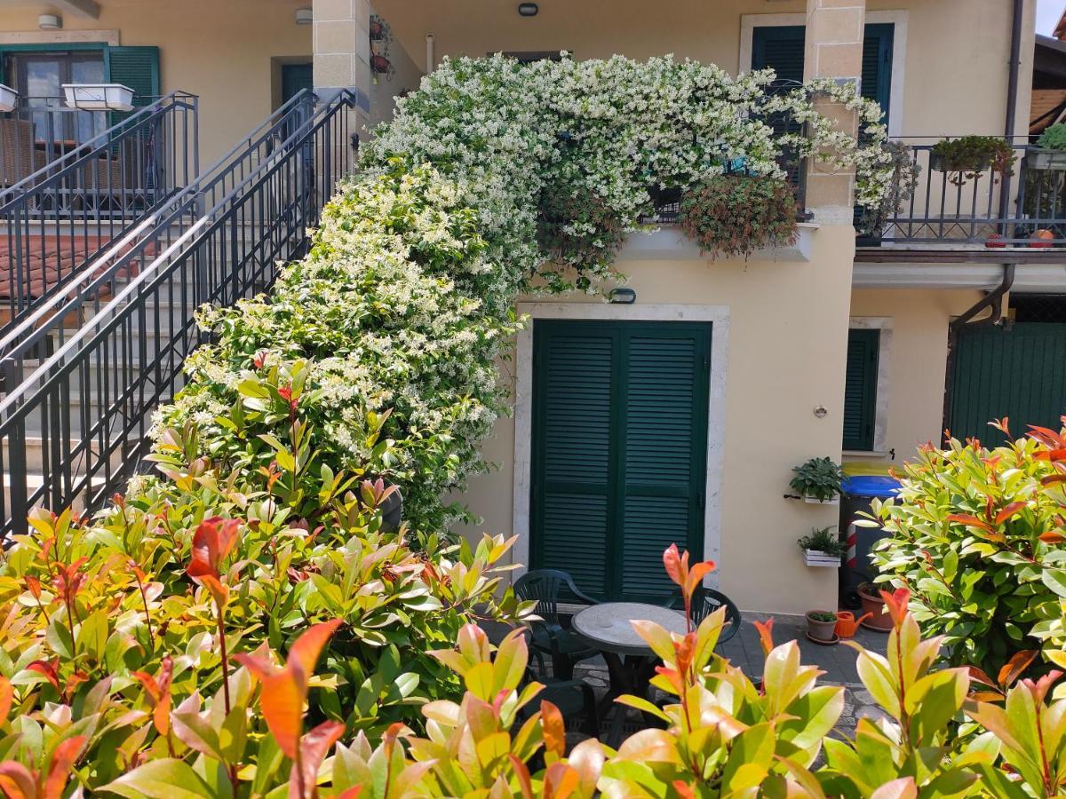 Appartamento Tana per gli ospiti Terni Esterno foto